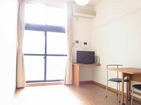 レオパレスクレストⅡ 居間