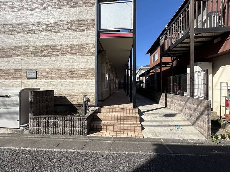 レオパレスコンフォート関町 エントランス