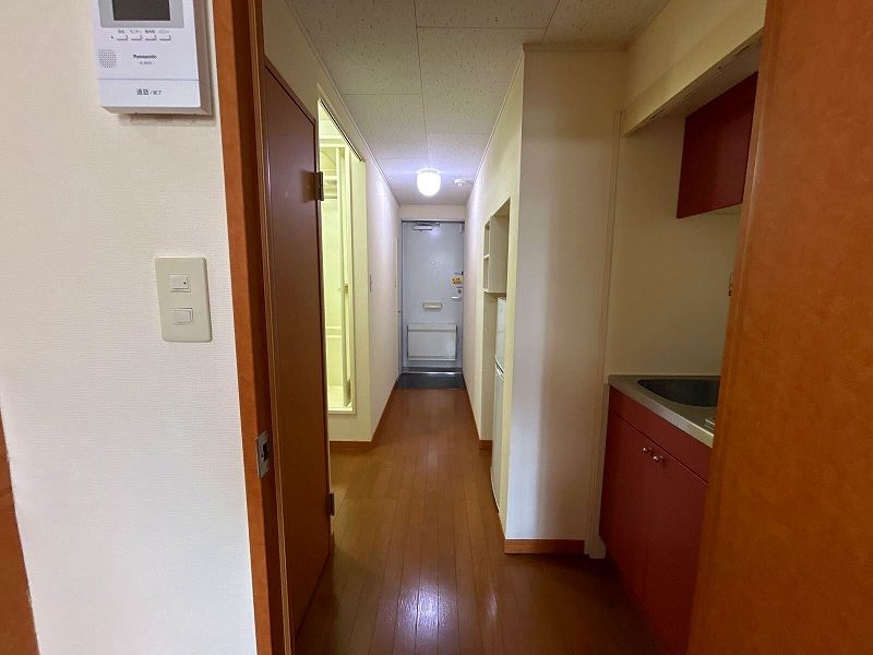 leopalace Moto Wing Entrance