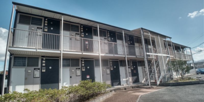 レオパレスブルーリバー 外観