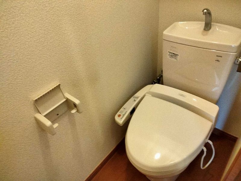 レオパレスアルビレオ トイレ