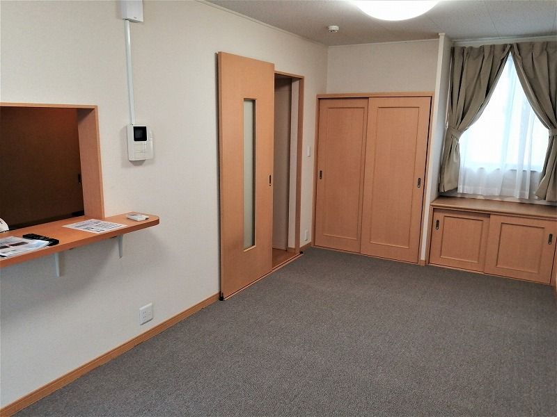 レオパレス清知 居間