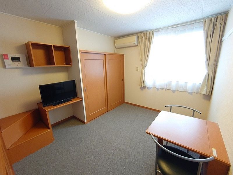 レオパレスおおせぎ　Ⅰ 居間