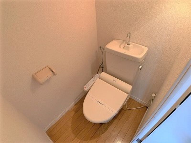 レオパレス南ひばりガ丘 トイレ
