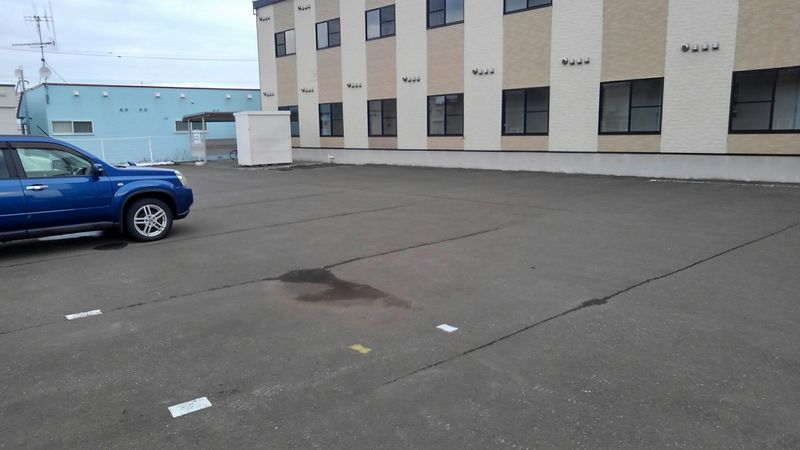 レオパレス南小樽 駐車場