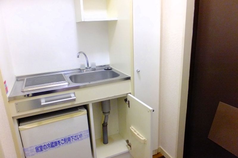 レオパレス赤い家 キッチン