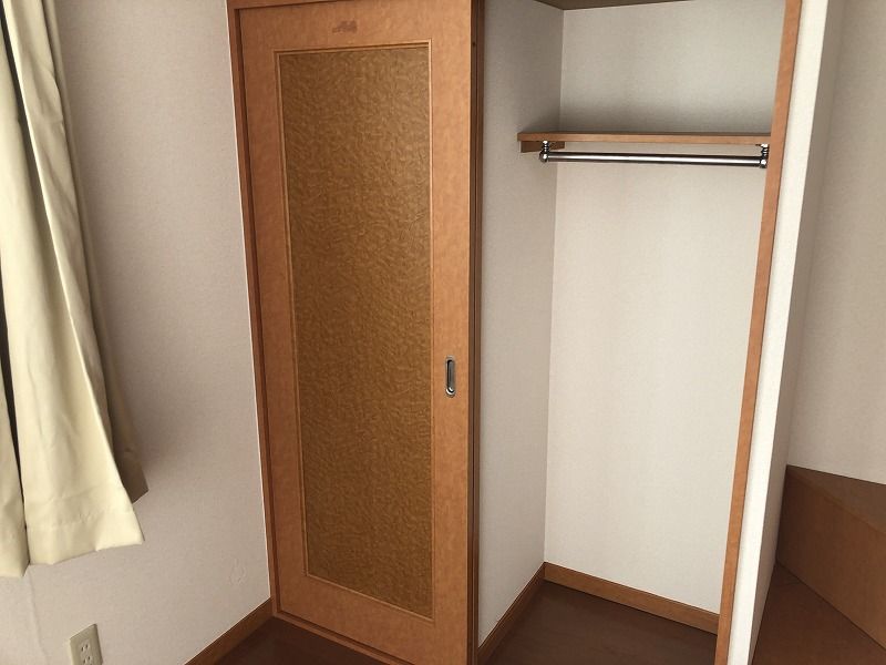 レオパレスソレーユ 収納