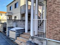 レオパレスアズール東大宮 エントランス