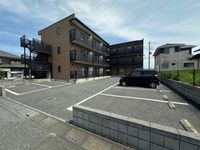 レオネクストオルフェーヴル 駐車場