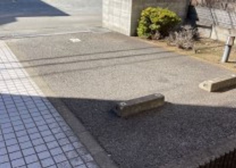 レオパレスクレール　Ｍ・Ｉ 駐車場