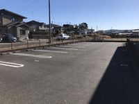 レオパレスブロード・ミヤワキ 駐車場