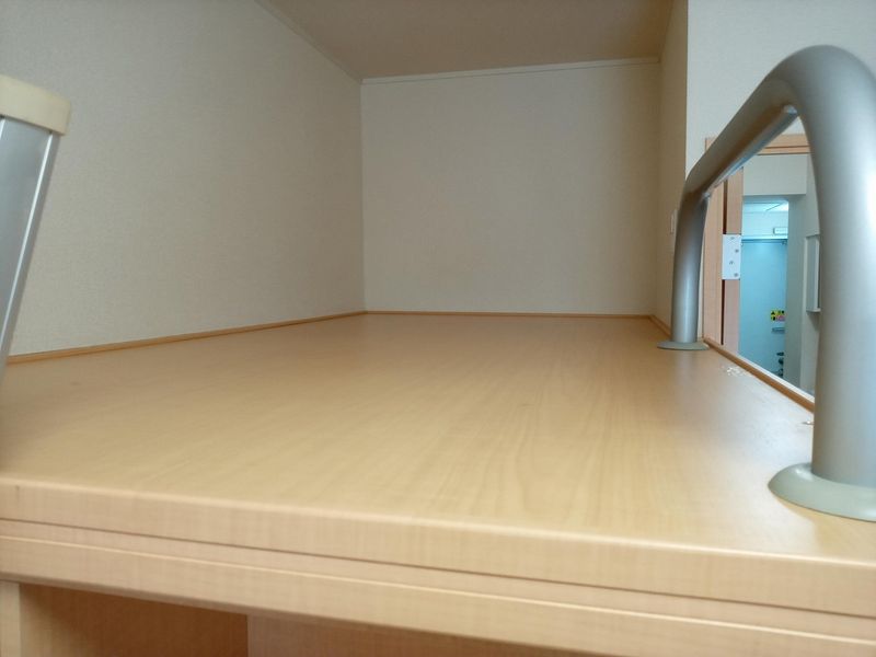レオパレスコスモスバル 居間