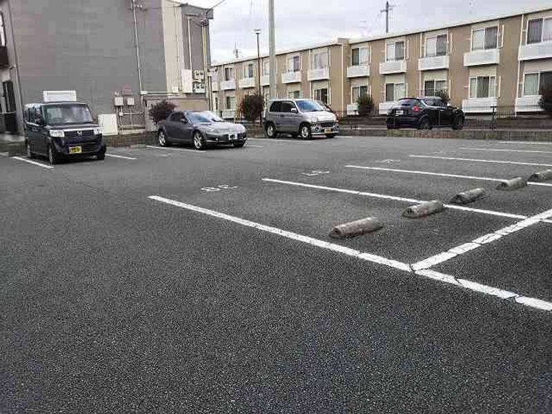 レオパレスサウス　ウインドⅡ 駐車場