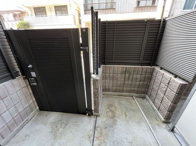 レオネクストラ　メイジュ天神橋 バルコニー