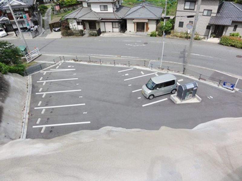 レオパレスキャッスル２０１０ 駐車場