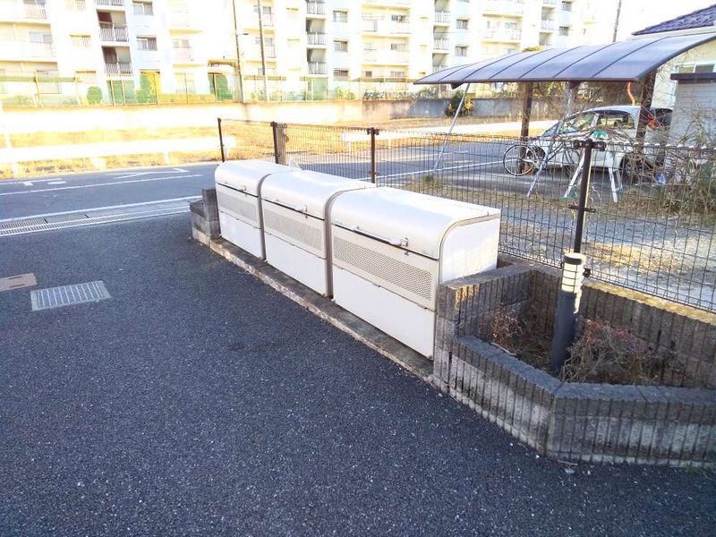 レオパレスサンクワイエット松山 共用部分