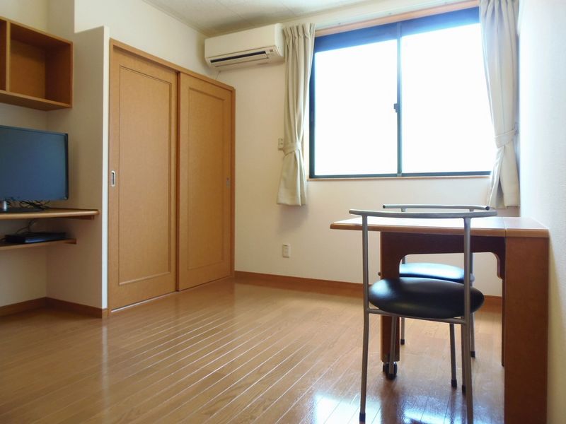 レオパレスＷｅｓｔＮａｋａｎｏ 居間