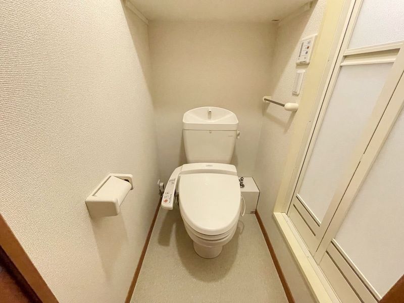 レオパレスＯＹＡＢＵ トイレ