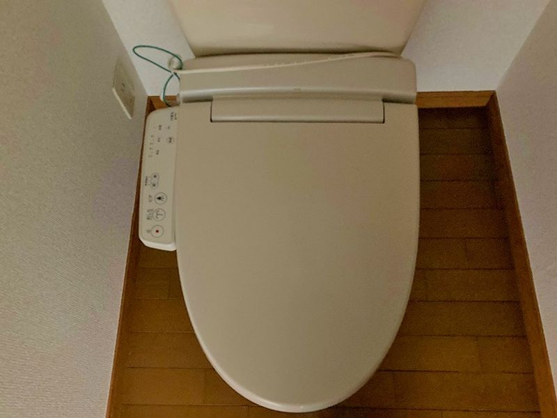 レオパレスサンリバー トイレ