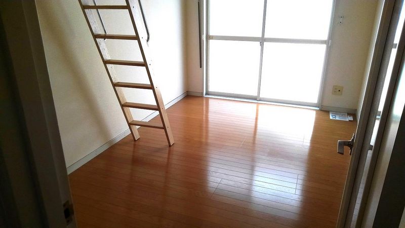 レオパレス加古川第７ 居間