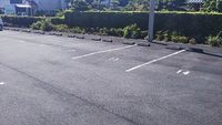 レオパレス三園平 駐車場