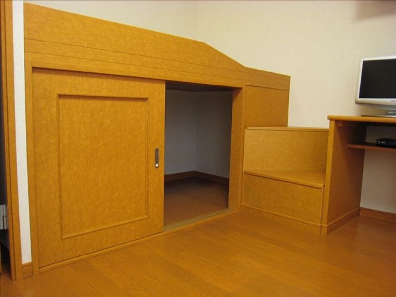 レオパレス和 居間