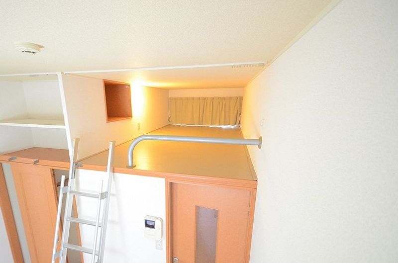 レオパレスフォーチュンヒル 居間