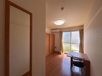 レオパレスシェルコート 居間