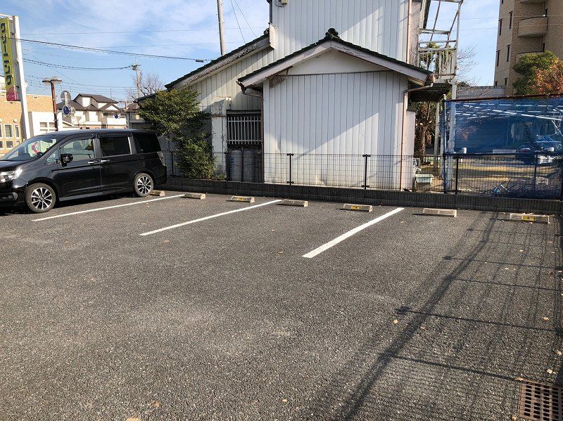 レオパレス新白岡 駐車場