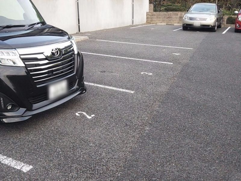 レオパレス豊田樹木 駐車場