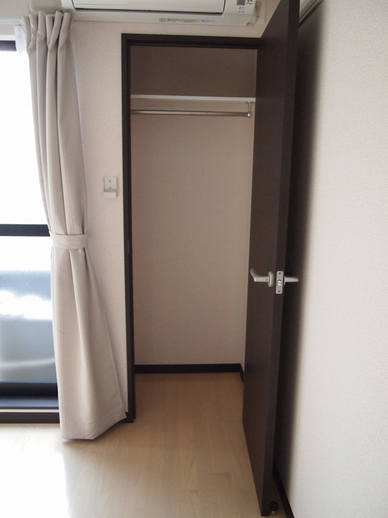 レオネクストファルコン２１ 収納