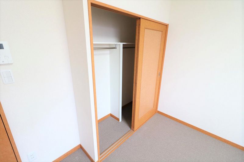 レオパレスクレールアミラ 収納