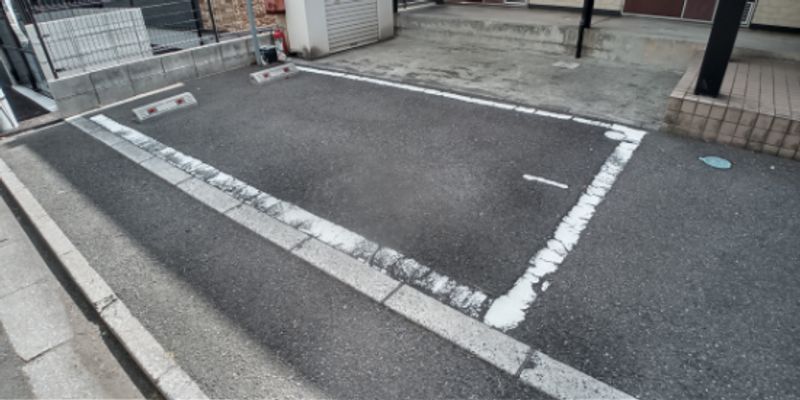 レオパレスソレーユ元宮 駐車場