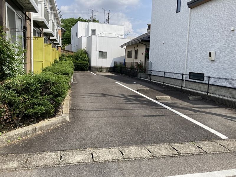 レオパレスパークサイド 駐車場