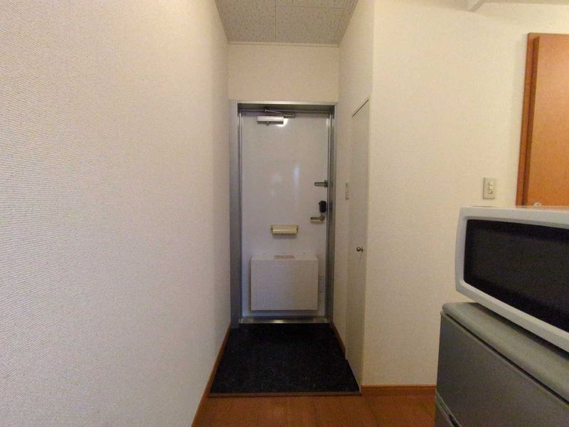 leopalace Kuranomachi Entrance