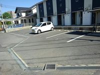 レオネクストグリーンベース 駐車場