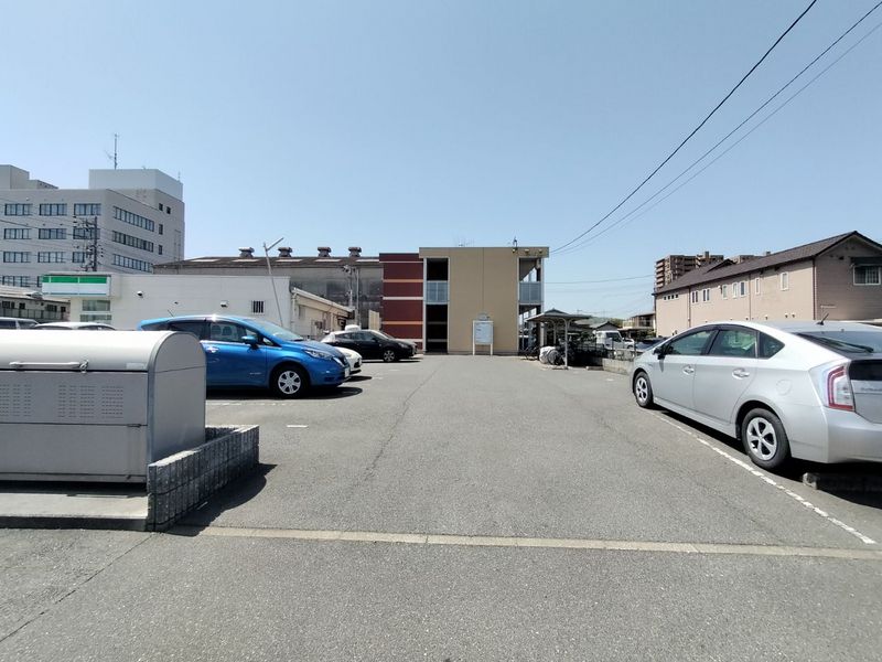 レオネクストフォーレパレス 駐車場