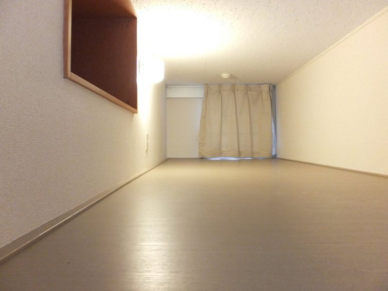 レオパレスアサヒ　アズール 寝室