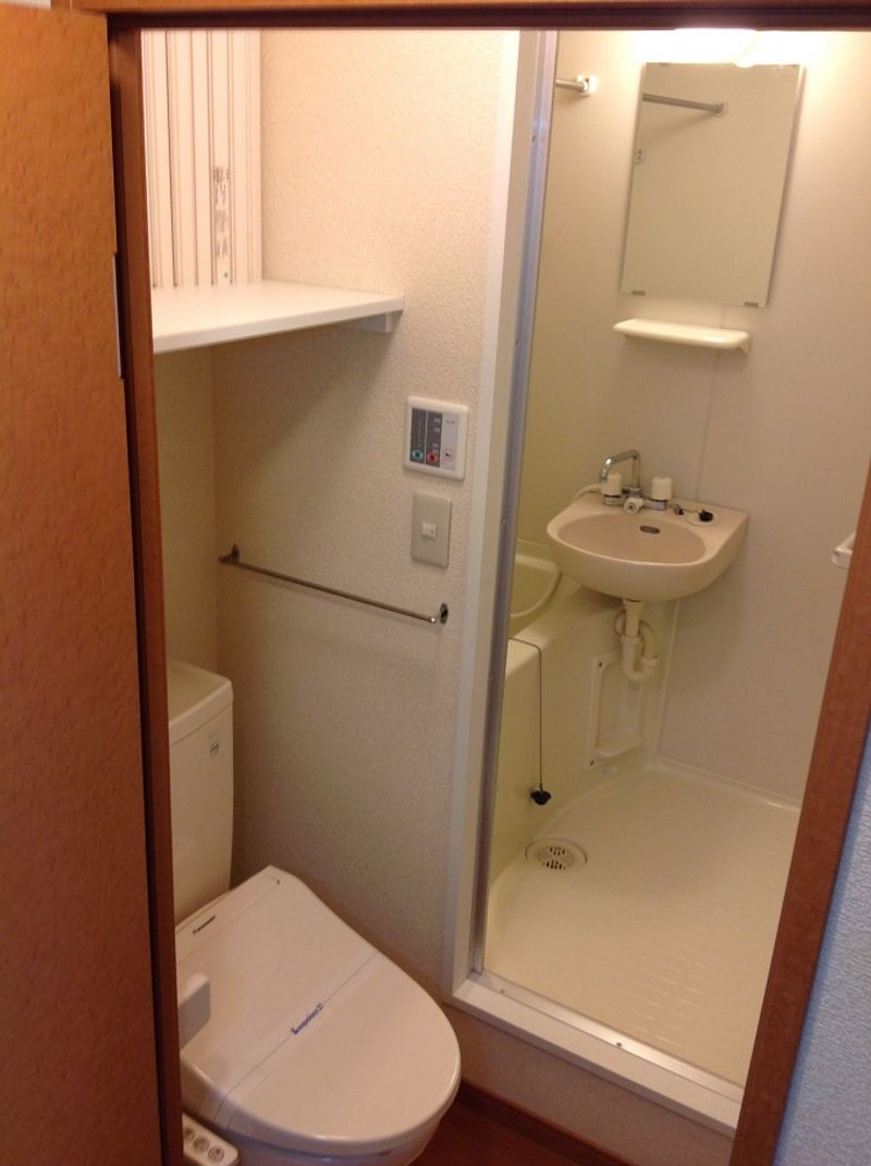 レオパレスさかきた トイレ