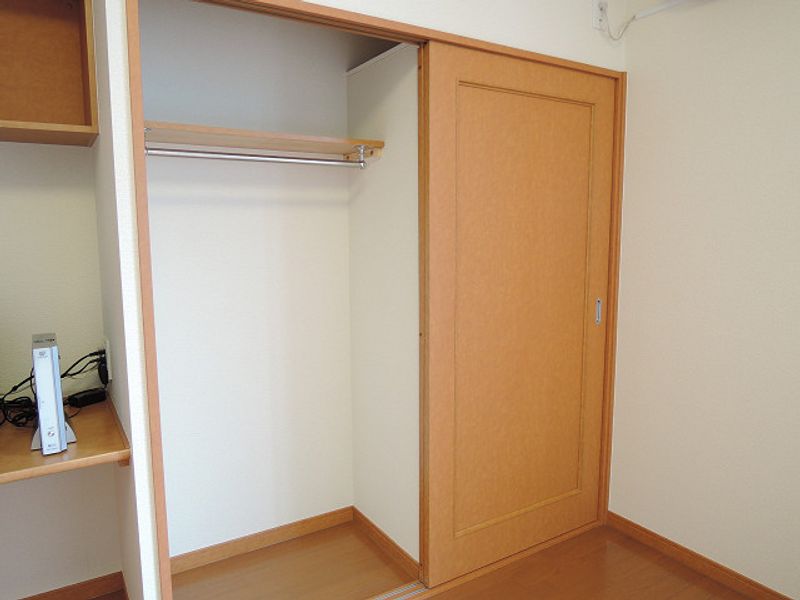 レオパレス久宝寺 収納