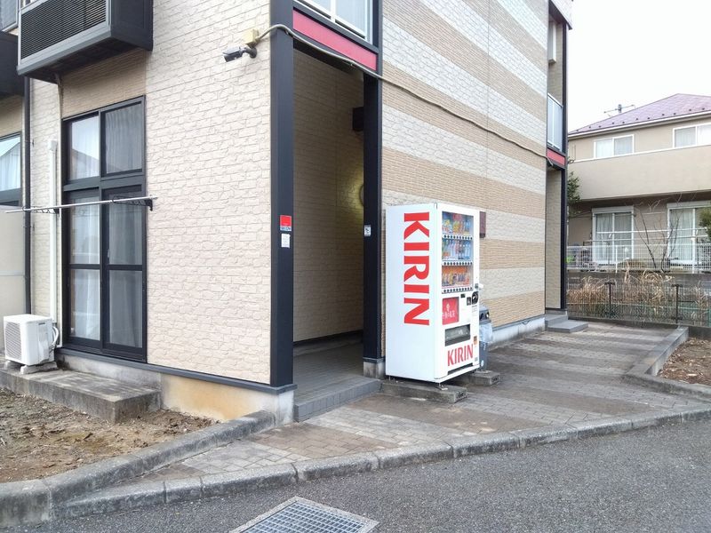 レオパレスフォンティーヌ囲護台 エントランス