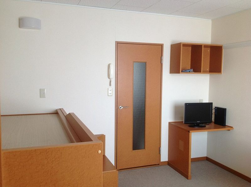 レオパレス新発田西Ⅱ 居間