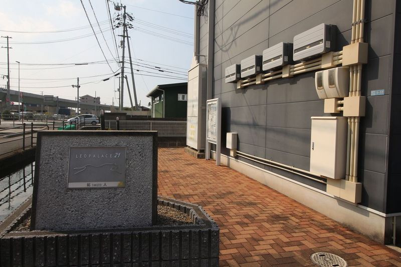 レオパレス拓人 エントランス