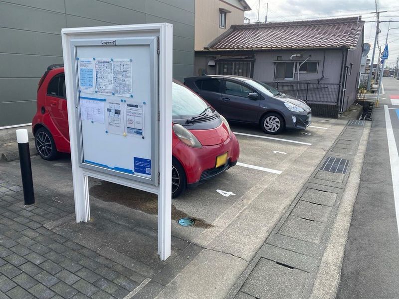レオパレスＧＯＤＤＥＳ師勝 駐車場