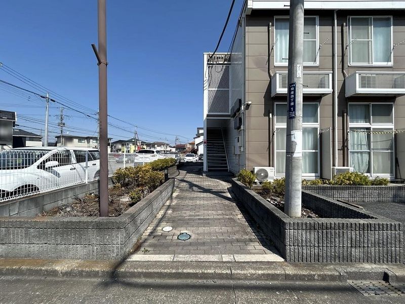 レオパレス柏座 エントランス