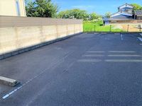 レオパレスたかのは 駐車場