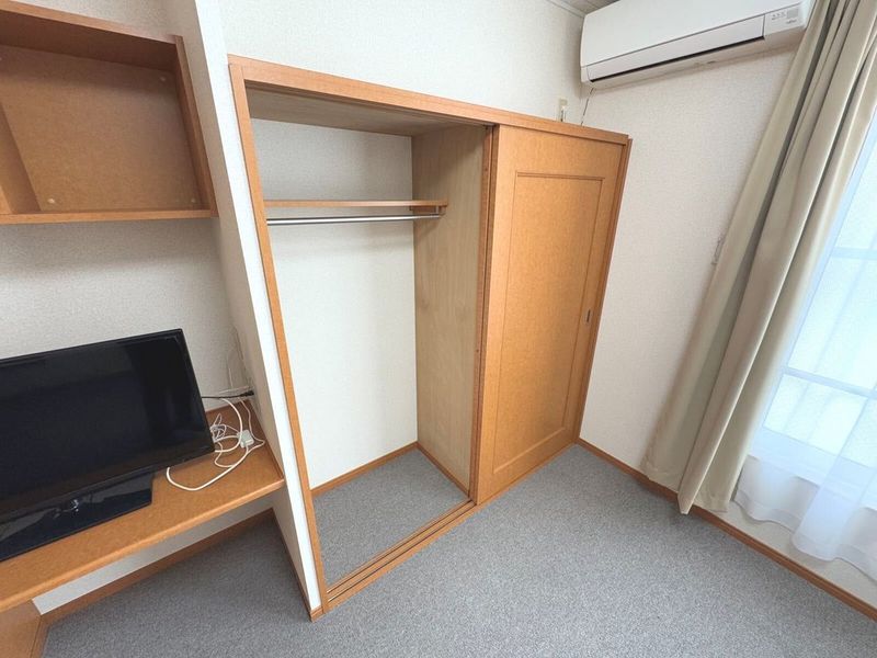 レオパレスすずらん 収納
