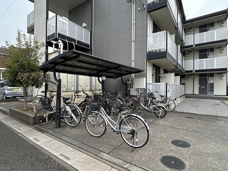 レオパレスカトルセゾン伊奈 共用部分