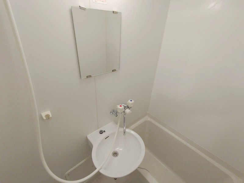 レオパレスパインズハイム 洗面台