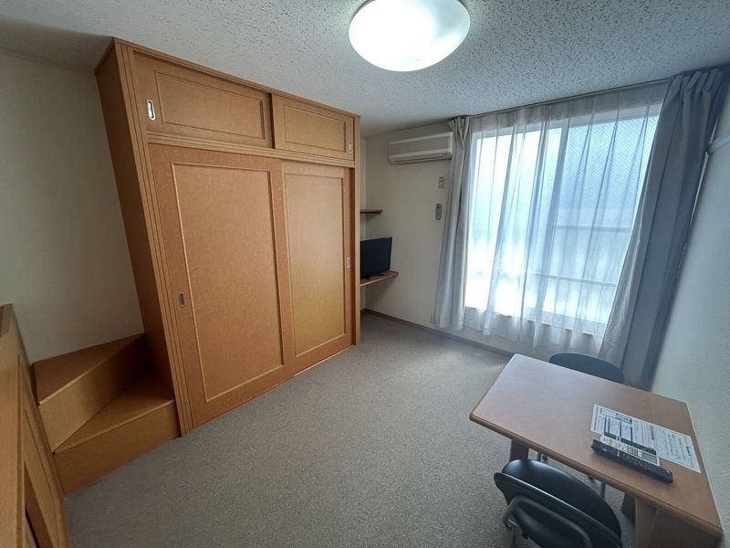 レオパレスＫＥＩ 居間